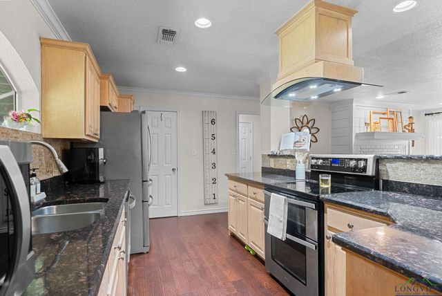 16691 S Lakeview Dr., Troup, TX 75789