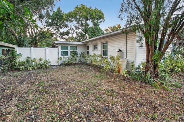 7800 11TH STREET N, St Petersburg, FL 33702