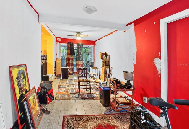 7800 11TH STREET N, St Petersburg, FL 33702