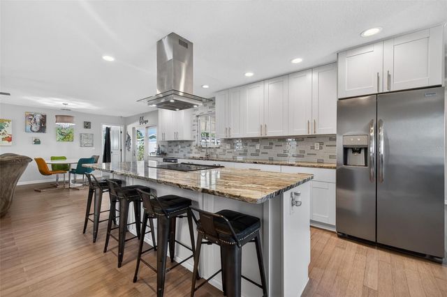 6548 19TH STREET N, St Petersburg, FL 33702