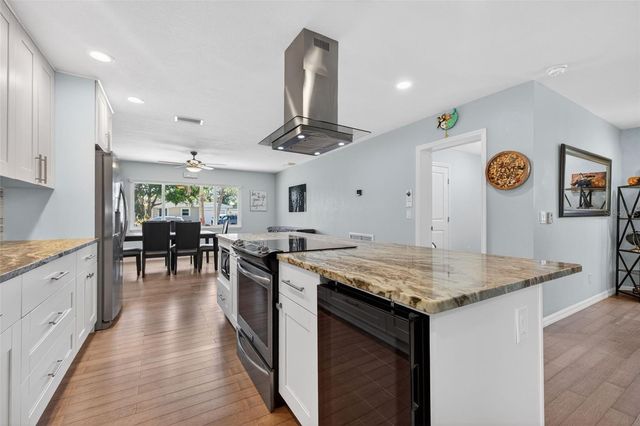 6548 19TH STREET N, St Petersburg, FL 33702