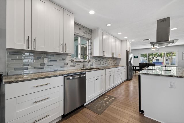 6548 19TH STREET N, St Petersburg, FL 33702