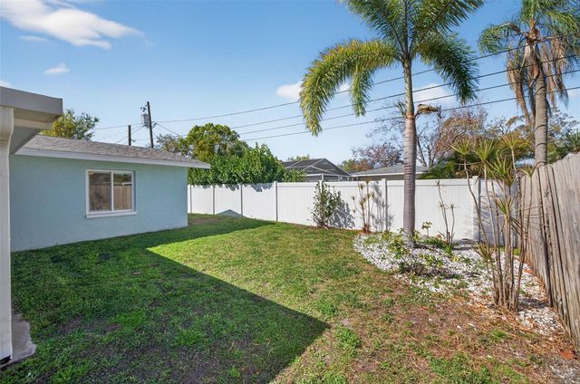 6548 19TH STREET N, St Petersburg, FL 33702