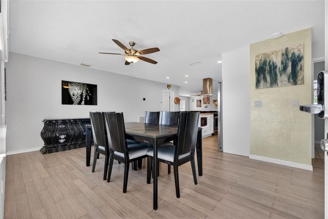 6548 19TH STREET N, St Petersburg, FL 33702