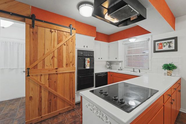 6409 E Elm St, Wichita, KS 67206