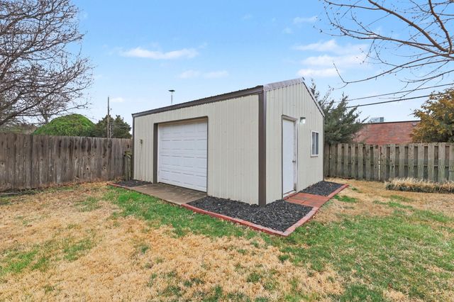 6409 E Elm St, Wichita, KS 67206