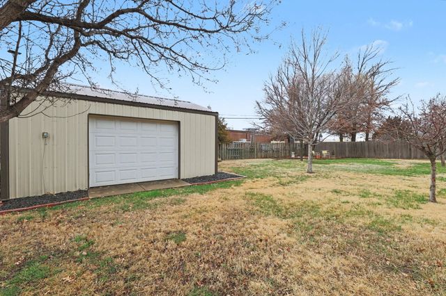 6409 E Elm St, Wichita, KS 67206
