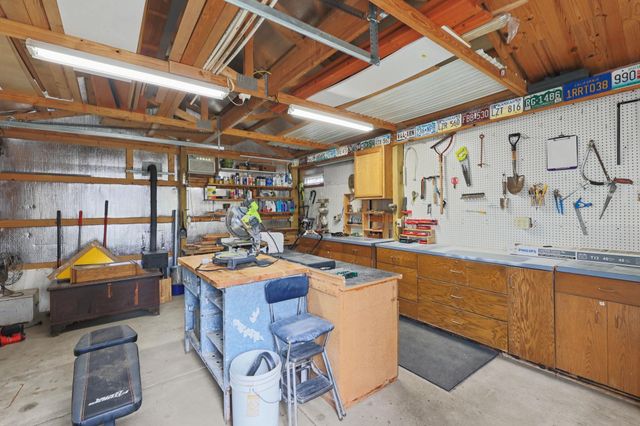 6409 E Elm St, Wichita, KS 67206