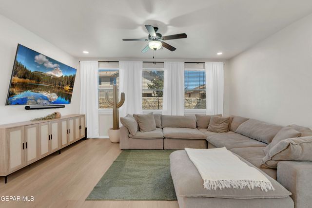 11512 ROBERT LENNOX Drive, El Paso, TX 79934