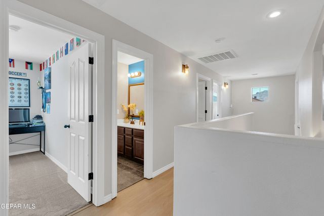 11512 ROBERT LENNOX Drive, El Paso, TX 79934