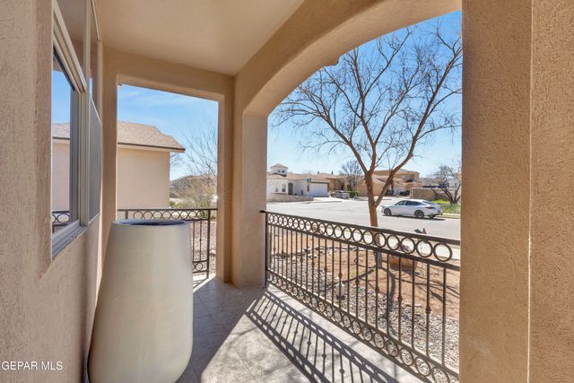 11512 ROBERT LENNOX Drive, El Paso, TX 79934