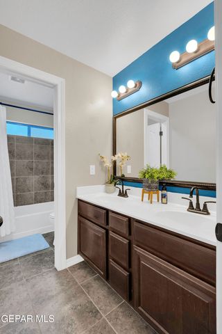 11512 ROBERT LENNOX Drive, El Paso, TX 79934