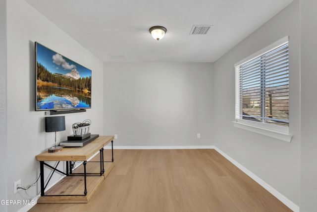 11512 ROBERT LENNOX Drive, El Paso, TX 79934