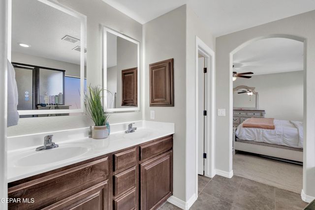 11512 ROBERT LENNOX Drive, El Paso, TX 79934