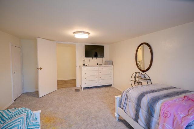 1313 RED BANK AVE, West Deptford, NJ 08086