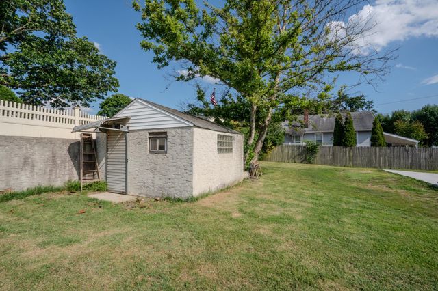 1313 RED BANK AVE, West Deptford, NJ 08086