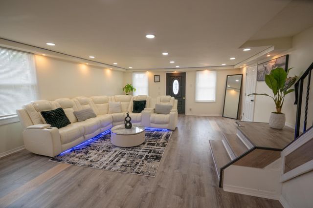 1313 RED BANK AVE, West Deptford, NJ 08086