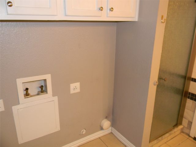 7024 Crosstimbers Lane, North Richland Hills, TX 76182