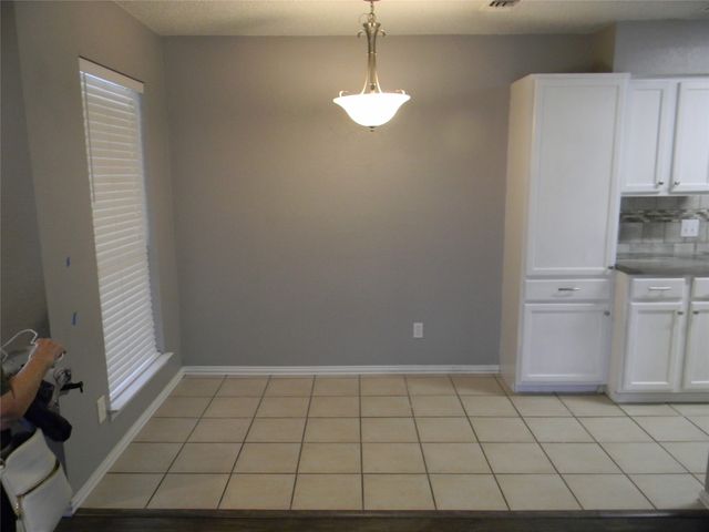 7024 Crosstimbers Lane, North Richland Hills, TX 76182