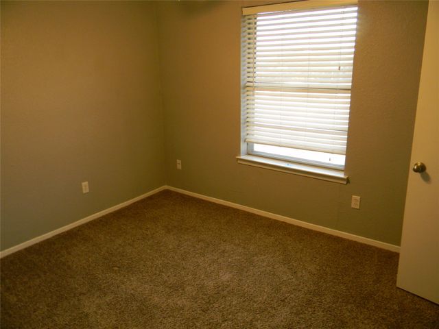 7024 Crosstimbers Lane, North Richland Hills, TX 76182
