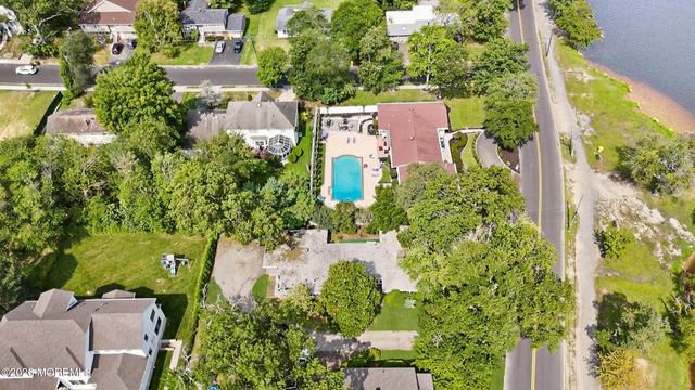 408 S Lake Drive, Lakewood, NJ 08701