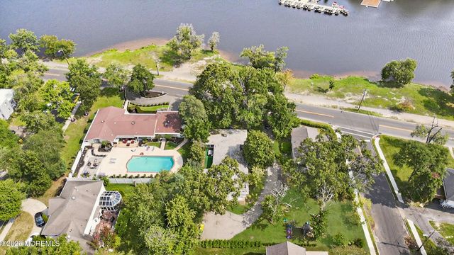 408 S Lake Drive, Lakewood, NJ 08701
