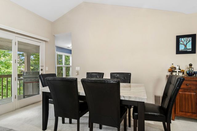 71 Willow Parkway 72-2, Buffalo Grove, IL 60089