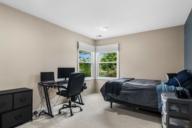 71 Willow Parkway 72-2, Buffalo Grove, IL 60089