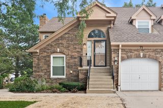 71 Willow Parkway 72-2, Buffalo Grove, IL 60089