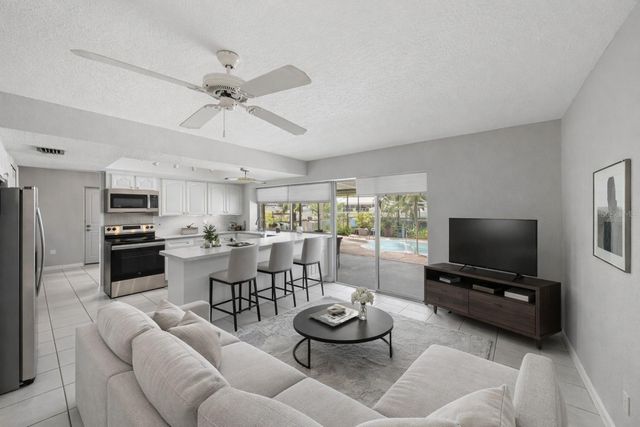 906 SAGO PALM WAY, Apollo Beach, FL 33572