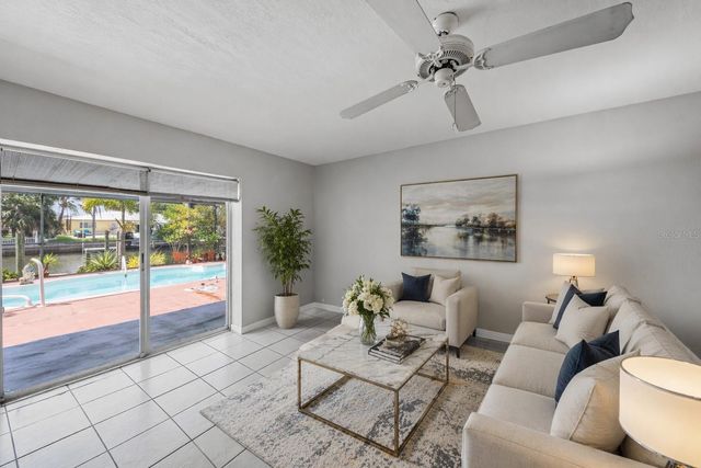 906 SAGO PALM WAY, Apollo Beach, FL 33572