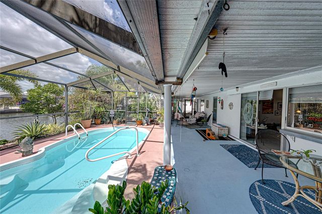 906 SAGO PALM WAY, Apollo Beach, FL 33572