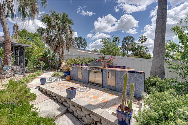 906 SAGO PALM WAY, Apollo Beach, FL 33572