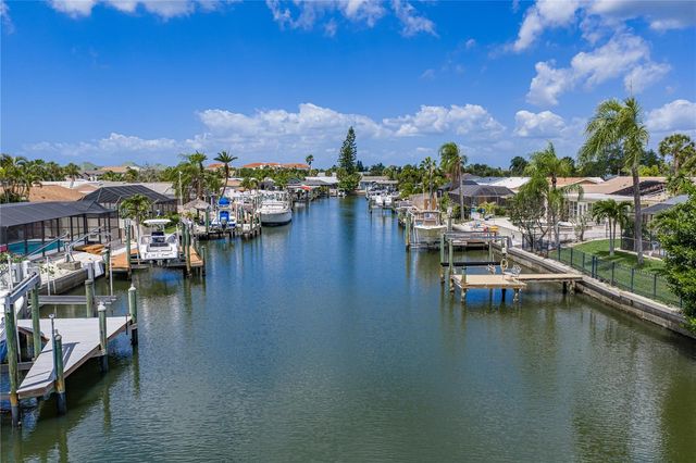 906 SAGO PALM WAY, Apollo Beach, FL 33572