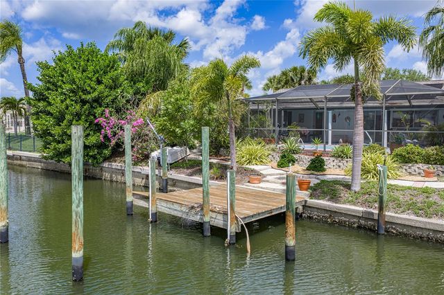 906 SAGO PALM WAY, Apollo Beach, FL 33572