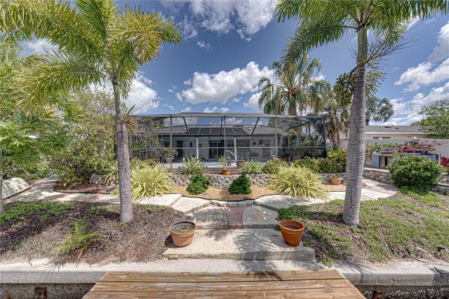 906 SAGO PALM WAY, Apollo Beach, FL 33572