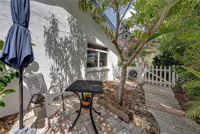 906 SAGO PALM WAY, Apollo Beach, FL 33572