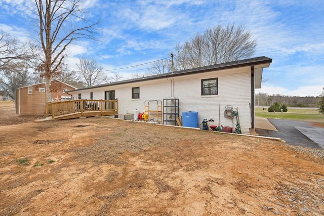 210 County Road 556, Athens, TN 37303