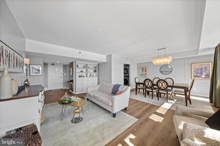 3713 S GEORGE MASON DR #616 W, Falls Church, VA 22041