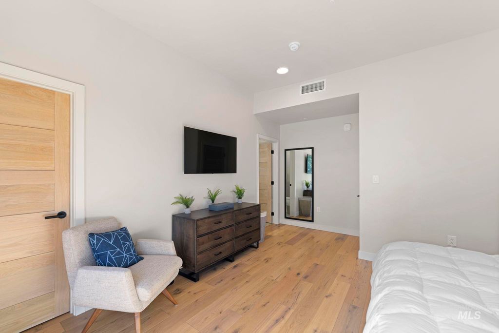 720 Village Drive 301, Donnelly, ID 83615 photo 18