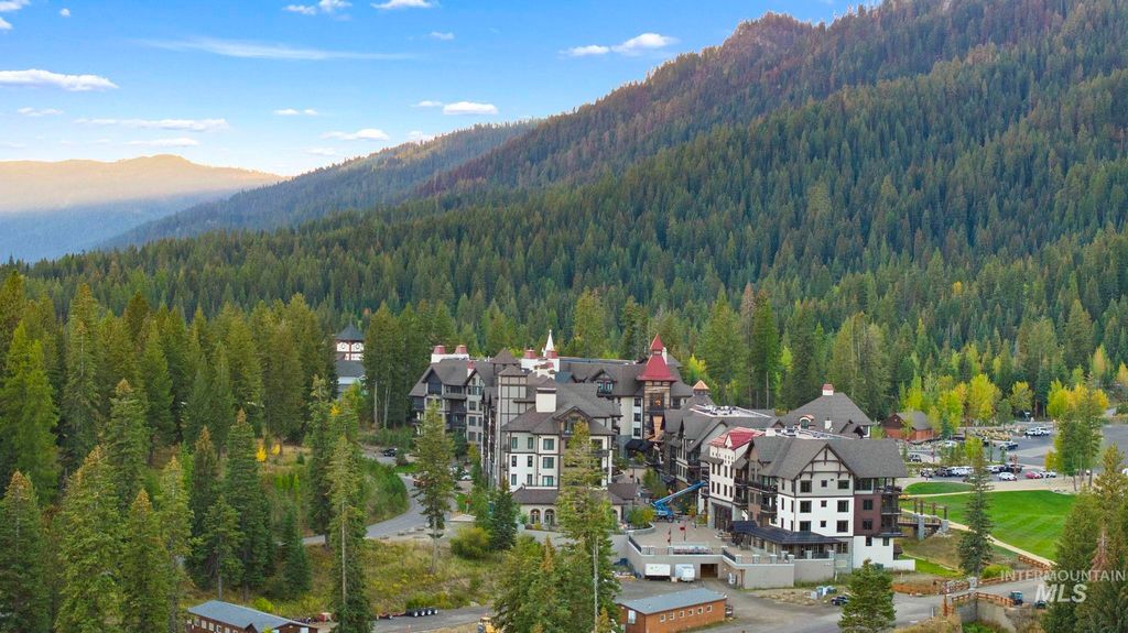 720 Village Drive 301, Donnelly, ID 83615 photo 36