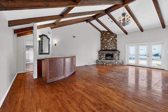 607 S Haswell Drive, Bryan, TX 77803