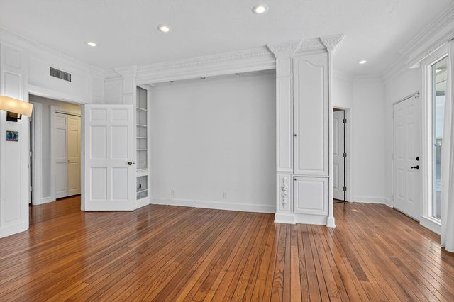 607 S Haswell Drive, Bryan, TX 77803