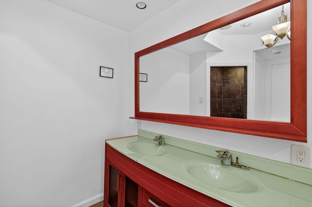 607 S Haswell Drive, Bryan, TX 77803