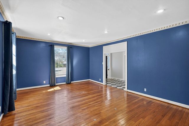 607 S Haswell Drive, Bryan, TX 77803