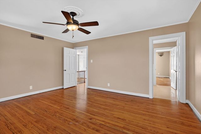 607 S Haswell Drive, Bryan, TX 77803