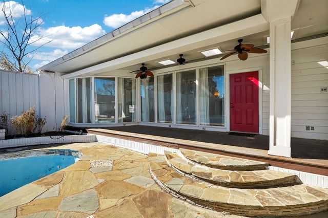 607 S Haswell Drive, Bryan, TX 77803