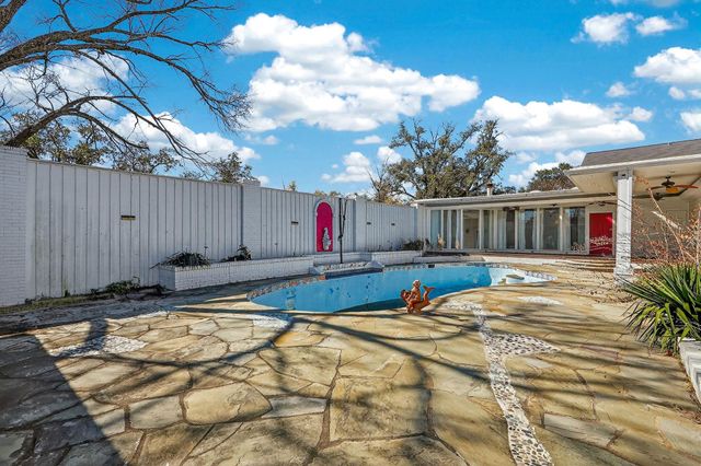 607 S Haswell Drive, Bryan, TX 77803