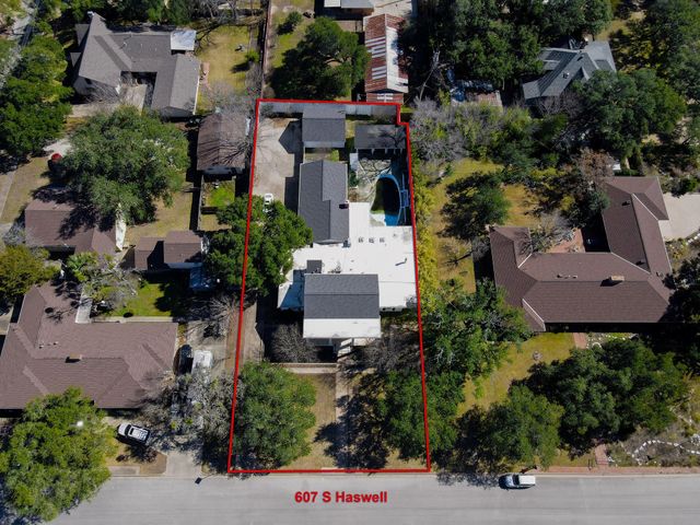 607 S Haswell Drive, Bryan, TX 77803