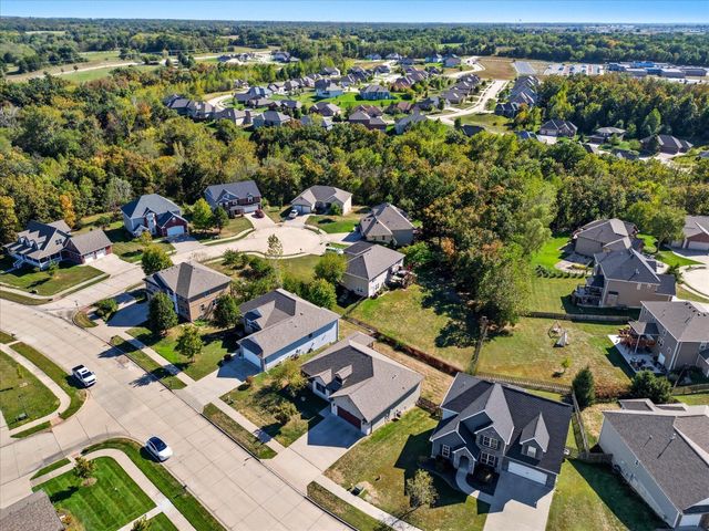 5004 STONE MOUNTAIN PKY, Columbia, MO 65201